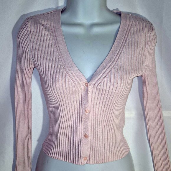 H&M sweater. pink, channeled design, V-Neck, Button-front in size XS - Picture 1 of 10